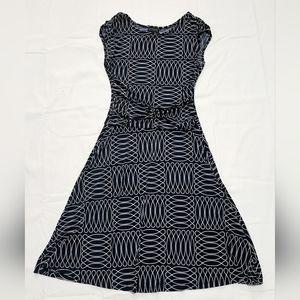 ENFOCUS STUDIO Ladies Lovely Black & White Fit & Flare Dress - Size 4
